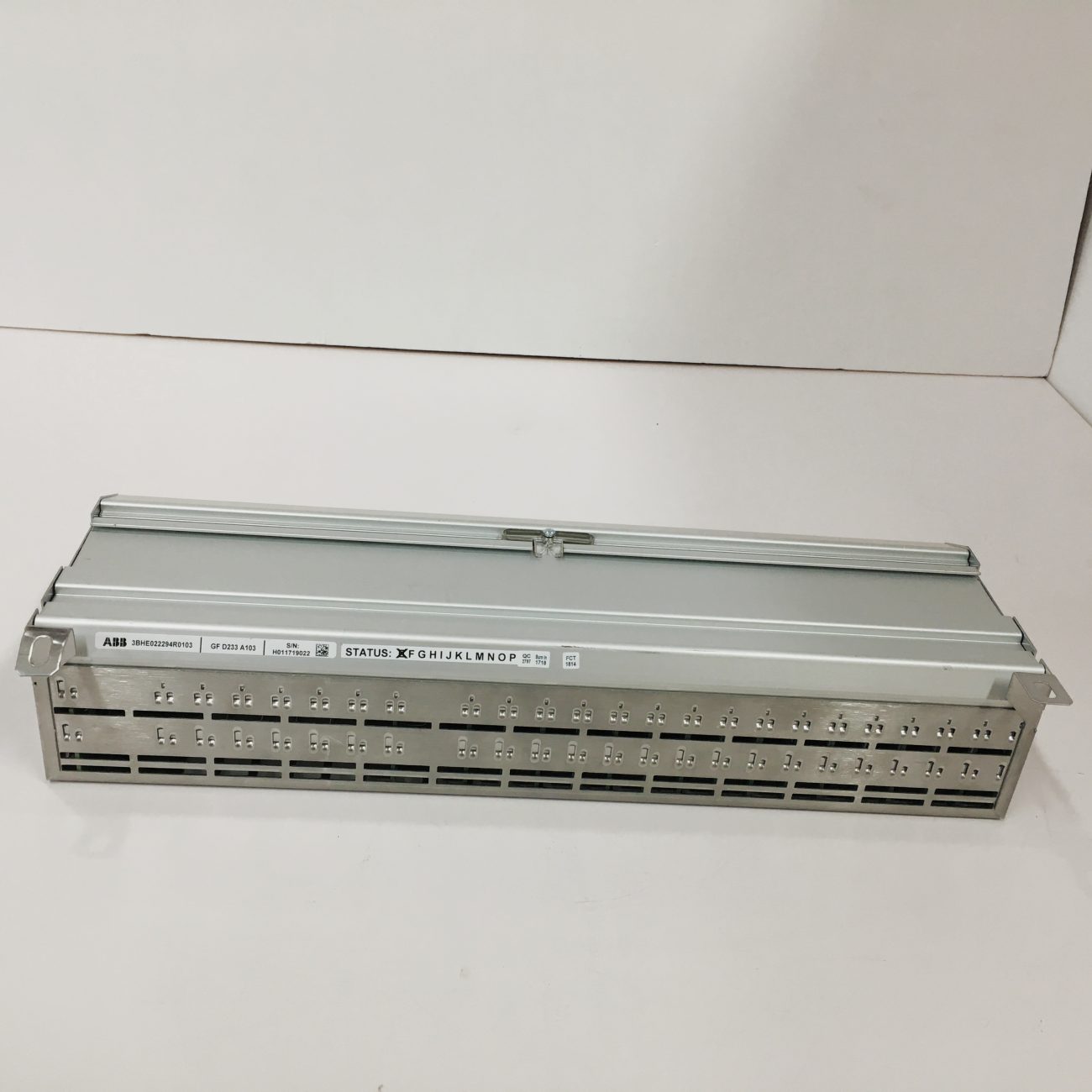 ABB 129740-002 world premiere: AI real-time energy monitoring system, accuracy increased by 40%缩略图