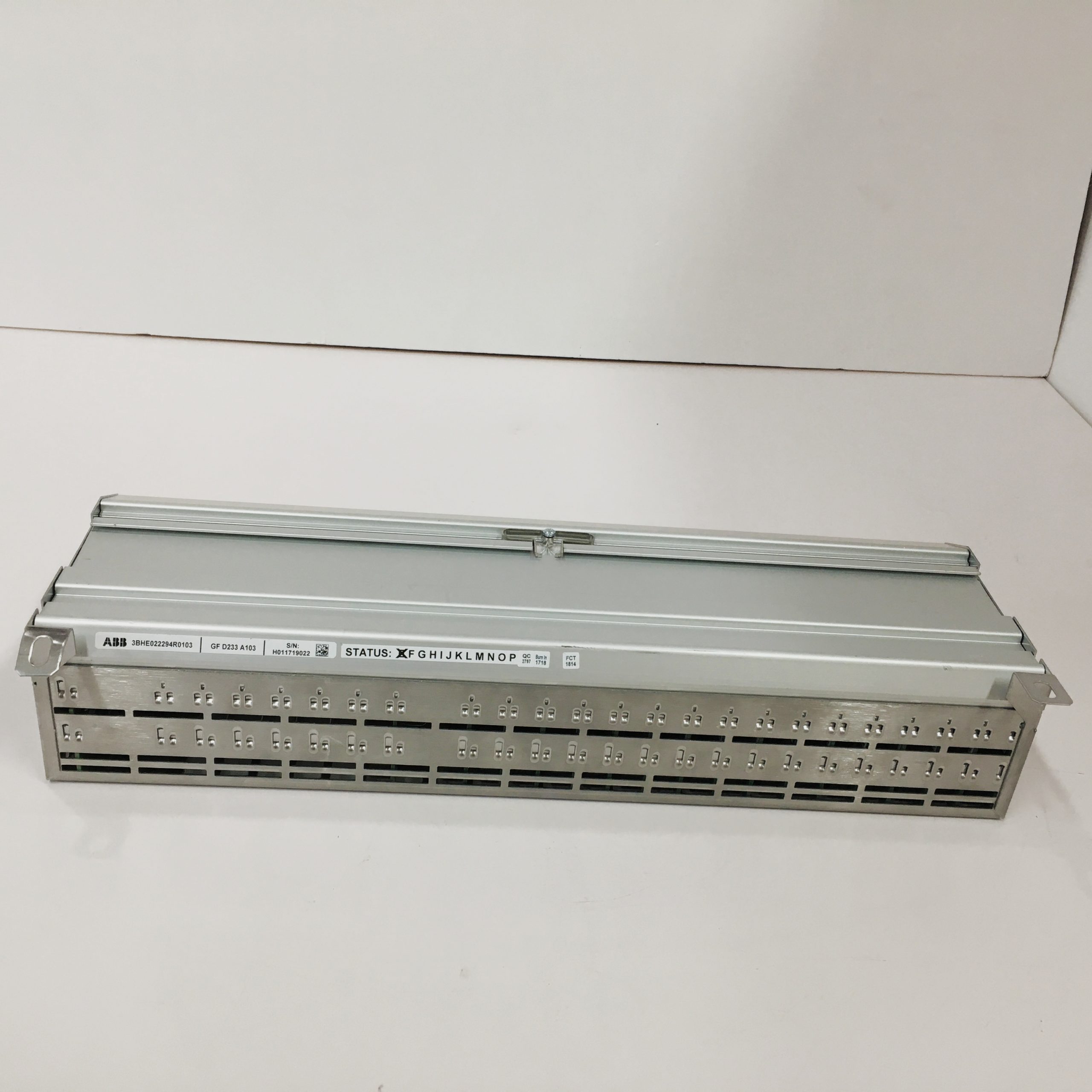 ABB 129740-002 world premiere: AI real-time energy monitoring system, accuracy increased by 40%插图